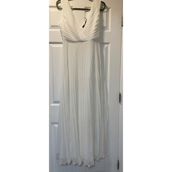 BHLDN x Badgley Mischka Sloane Size 6 Ivory Pleated Maxi Wedding Dress - Picture 7 of 13